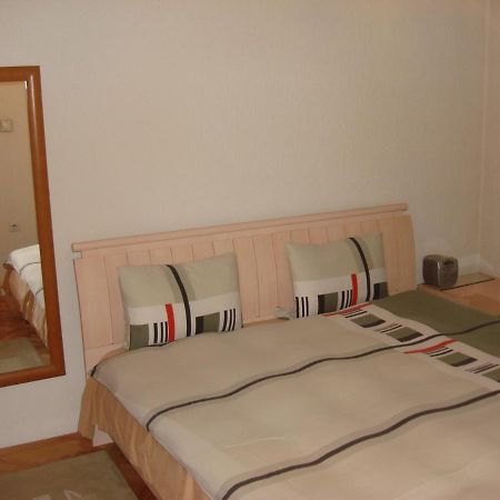 Jani Apartment Пристина Екстериор снимка