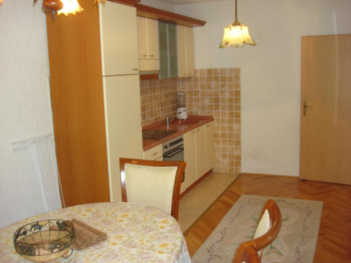 Jani Apartment Пристина Екстериор снимка