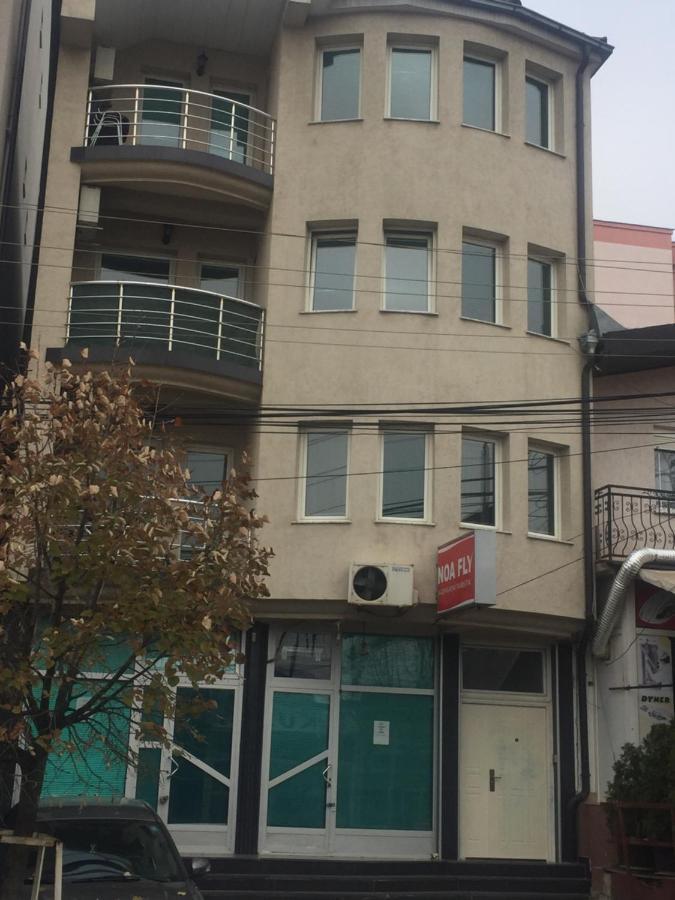 Jani Apartment Пристина Екстериор снимка